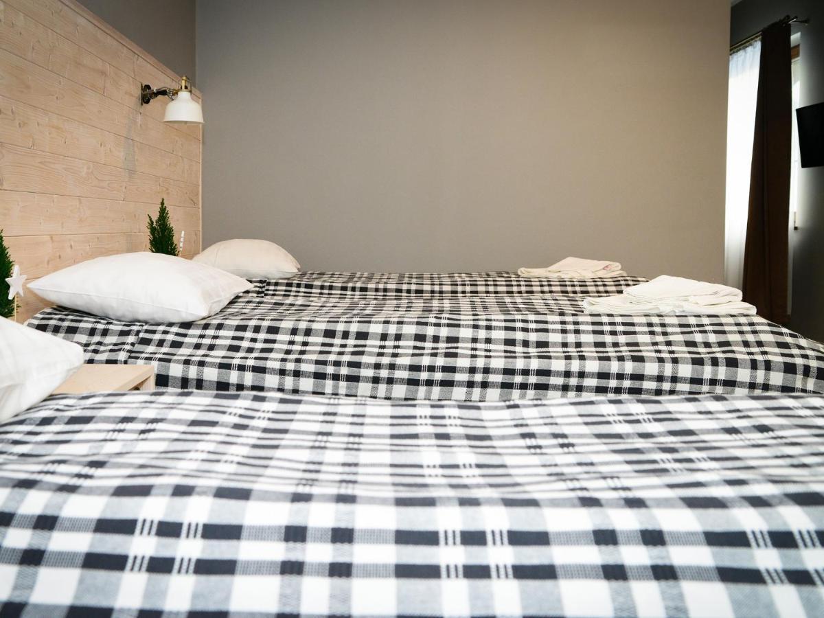 Zlote Gory - Czarna Gora Bed & Breakfast Sienna  Exterior photo