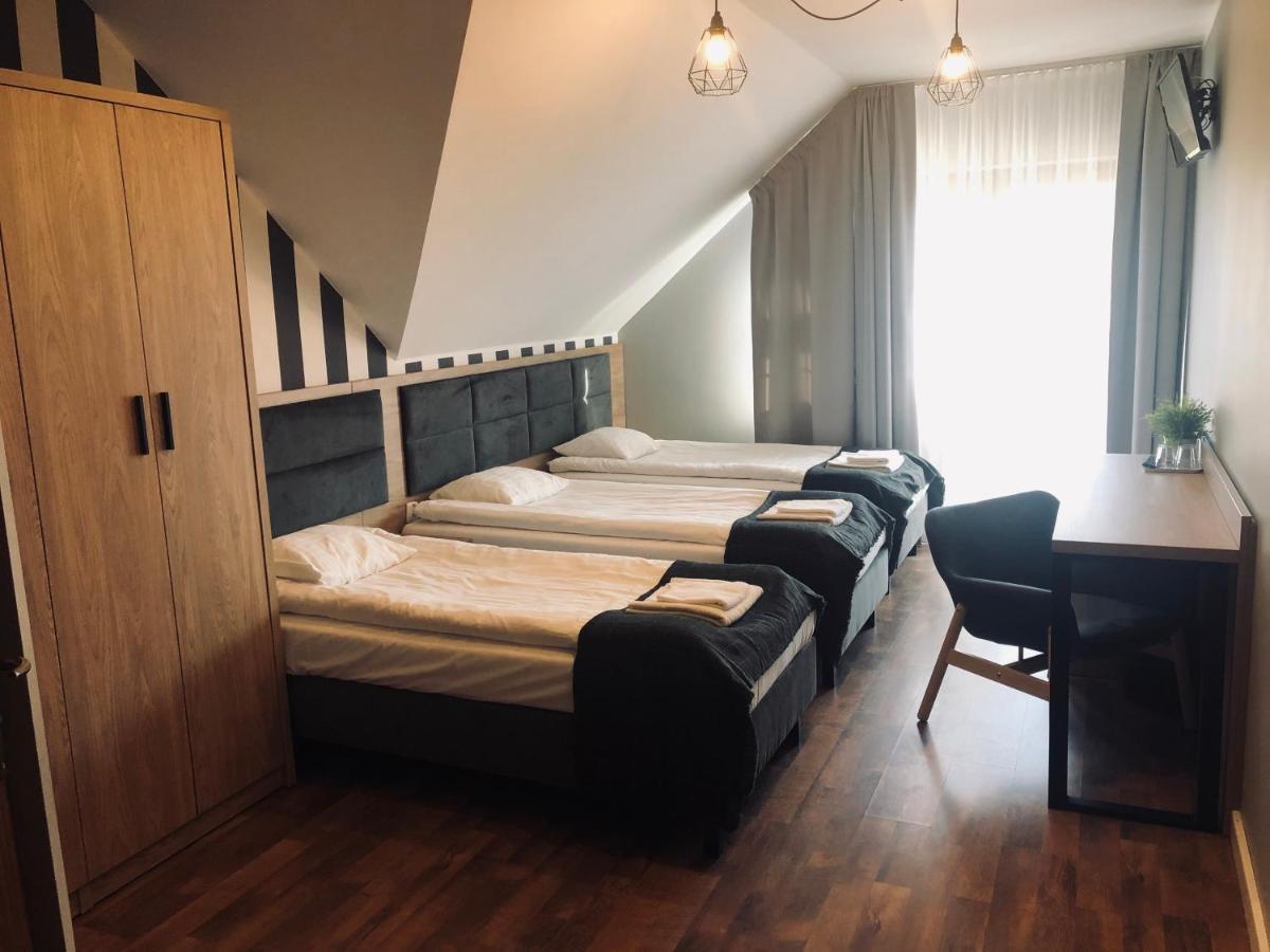 Zlote Gory - Czarna Gora Bed & Breakfast Sienna  Exterior photo
