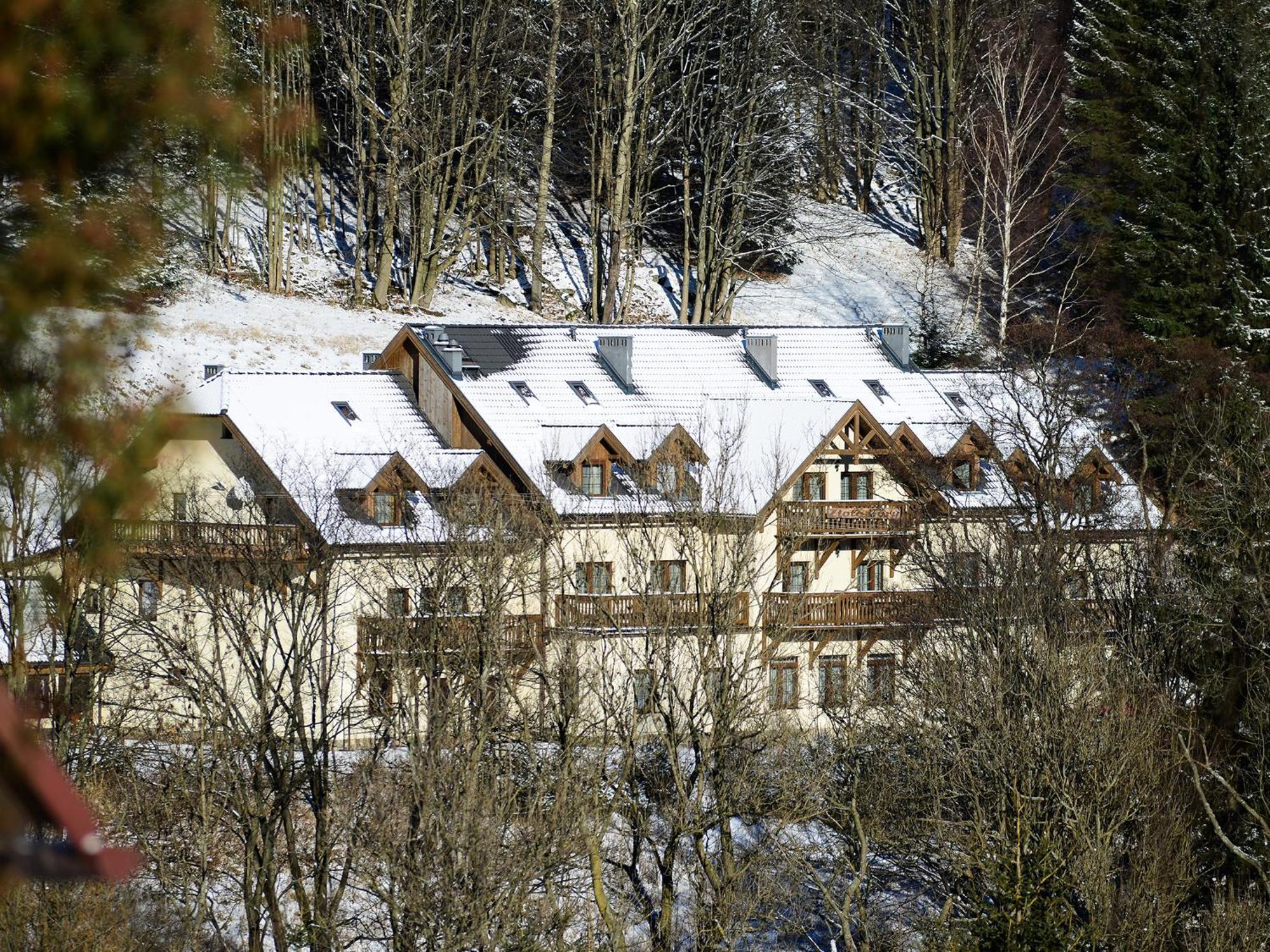 Zlote Gory - Czarna Gora Bed & Breakfast Sienna  Exterior photo